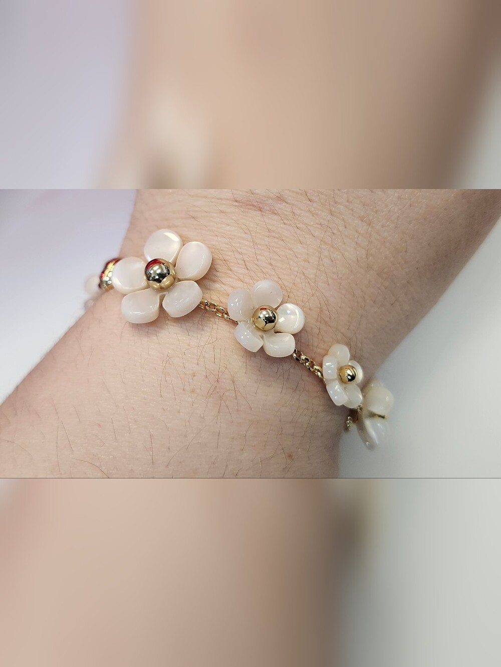 NWT Kate Spade Gold-Tone Summer Daze White Flower Scatter Bracelet